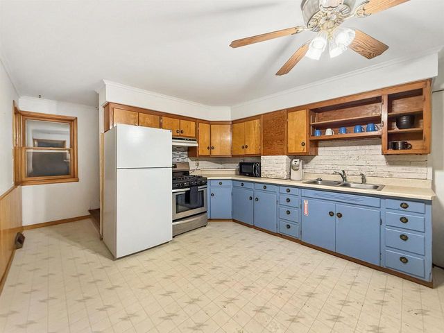 2809 14TH STREET, Menominee, MI 49858