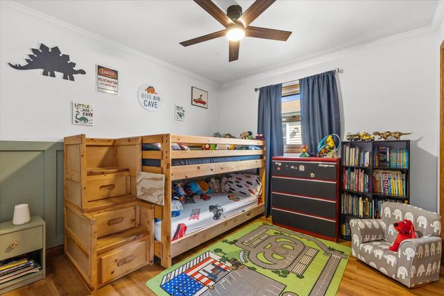 1130 S 101st STREET, West Allis, WI 53214