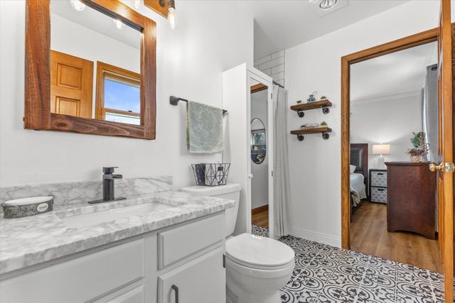 1130 S 101st STREET, West Allis, WI 53214