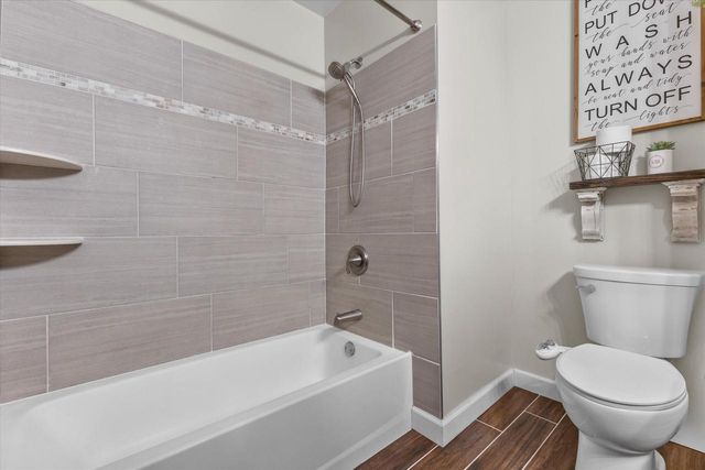 1130 S 101st STREET, West Allis, WI 53214