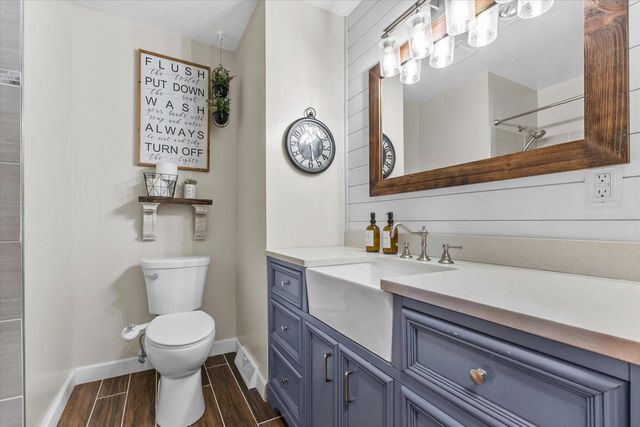 1130 S 101st STREET, West Allis, WI 53214