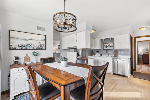 1130 S 101st STREET, West Allis, WI 53214