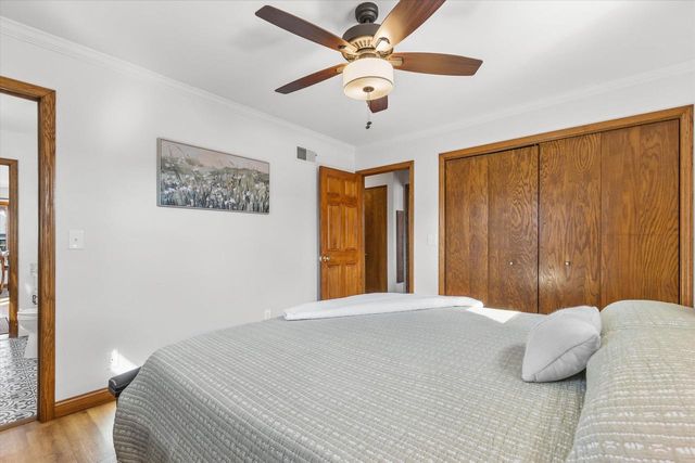 1130 S 101st STREET, West Allis, WI 53214