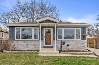 1130 S 101st STREET, West Allis, WI 53214