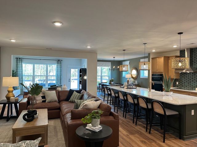 304 Northbrook Dr, Murrells Inlet, SC 29576