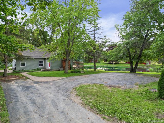 11897 Shaffer Road, Springfield Charter Township, MI 48350
