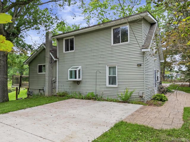11897 Shaffer Road, Springfield Charter Township, MI 48350