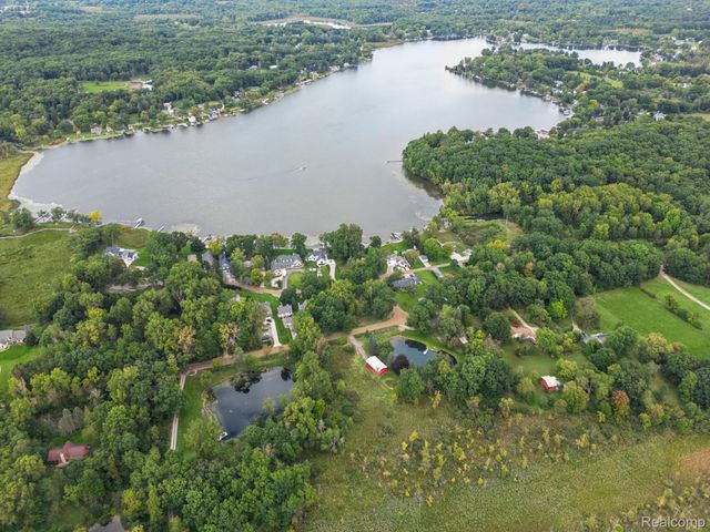 11897 Shaffer Road, Springfield Charter Township, MI 48350