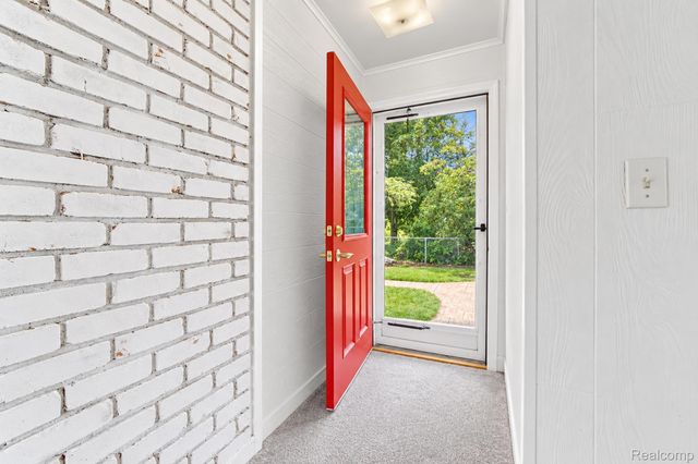 11897 Shaffer Road, Springfield Charter Township, MI 48350