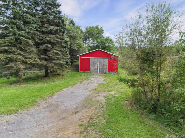 11897 Shaffer Road, Springfield Charter Township, MI 48350