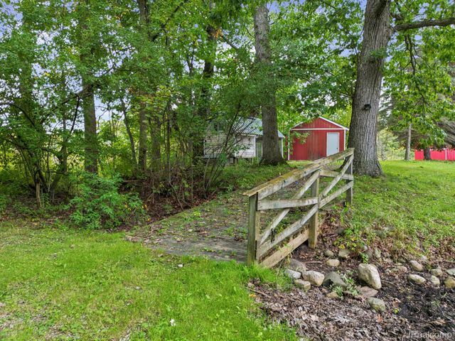 11897 Shaffer Road, Springfield Charter Township, MI 48350