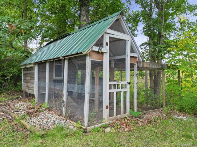 11897 Shaffer Road, Springfield Charter Township, MI 48350