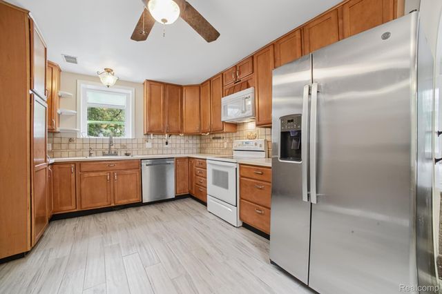 11897 Shaffer Road, Springfield Charter Township, MI 48350