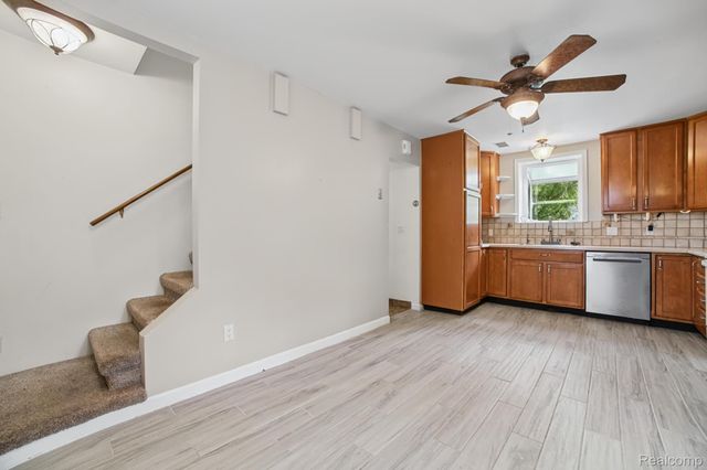 11897 Shaffer Road, Springfield Charter Township, MI 48350