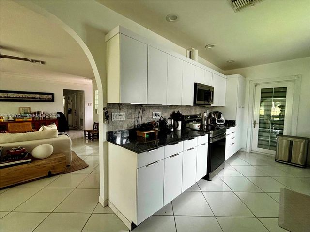 745 S Shore Drive, Miami Beach, FL 33141