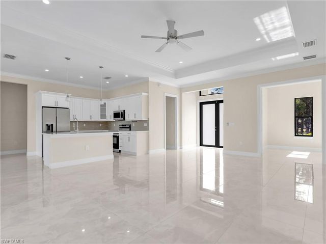 1819 12th AVE NE, Naples, FL 34120