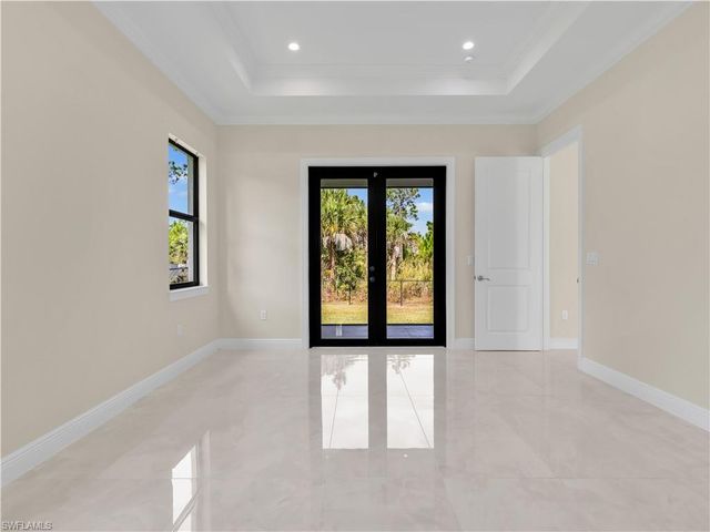 1819 12th AVE NE, Naples, FL 34120