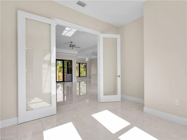 1819 12th AVE NE, Naples, FL 34120