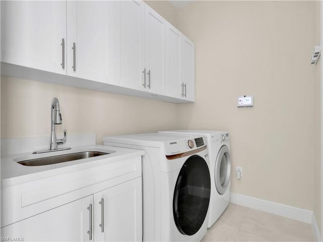 1819 12th AVE NE, Naples, FL 34120