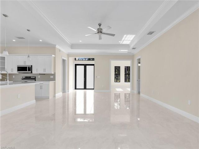 1819 12th AVE NE, Naples, FL 34120