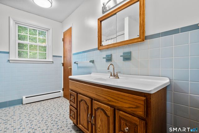 173 Oxbow Drive, Meriden, CT 06450