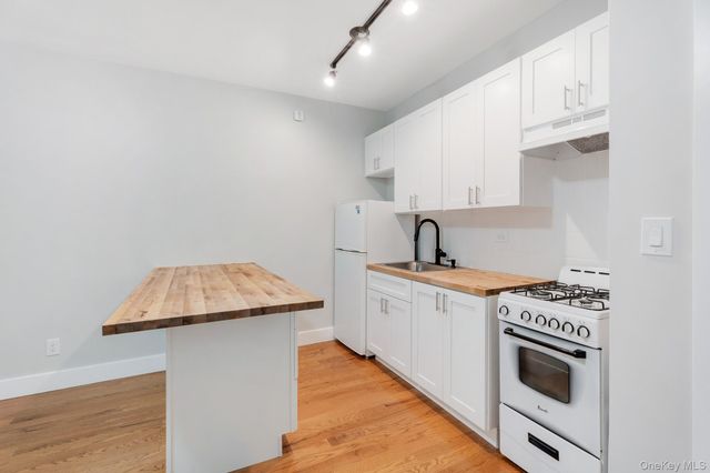 7002 Ridge Boulevard B14, Brooklyn, NY 11209