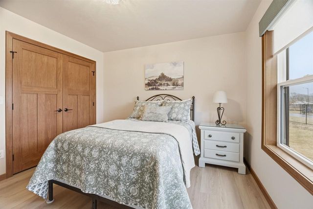 2215 E HONEYGOLD COURT, Appleton, WI 54913