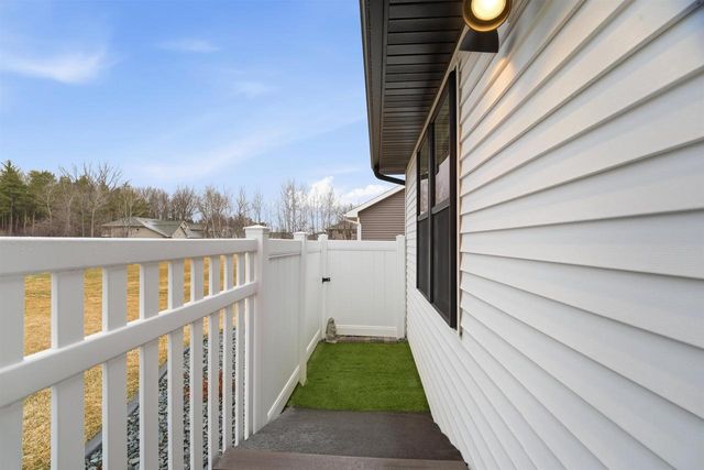 2215 E HONEYGOLD COURT, Appleton, WI 54913