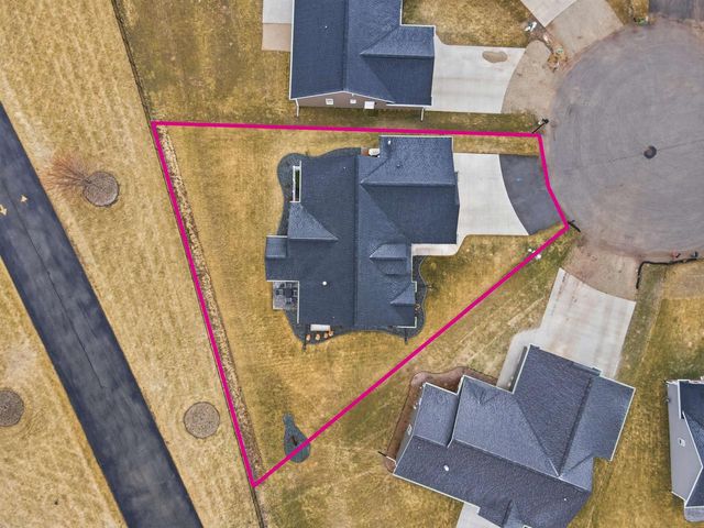 2215 E HONEYGOLD COURT, Appleton, WI 54913