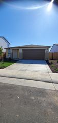7421 Stellar Way, Sacramento, CA 95829