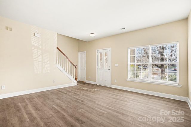 9329 Seamill Road, Charlotte, NC 28278