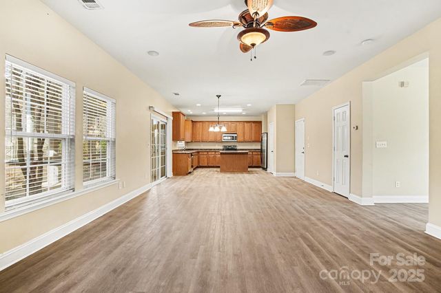 9329 Seamill Road, Charlotte, NC 28278