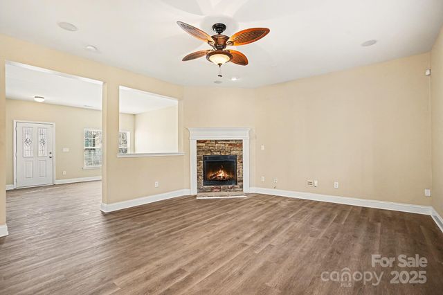 9329 Seamill Road, Charlotte, NC 28278