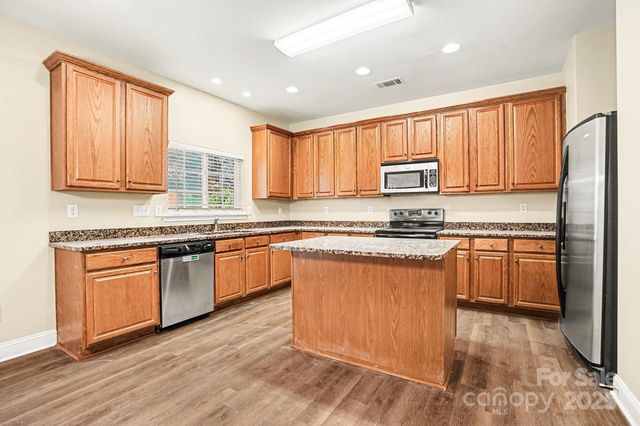 9329 Seamill Road, Charlotte, NC 28278