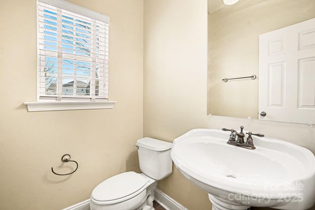 9329 Seamill Road, Charlotte, NC 28278