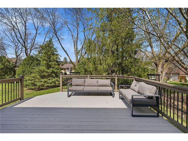 11848 64th Avenue, Maple Grove, MN 55369