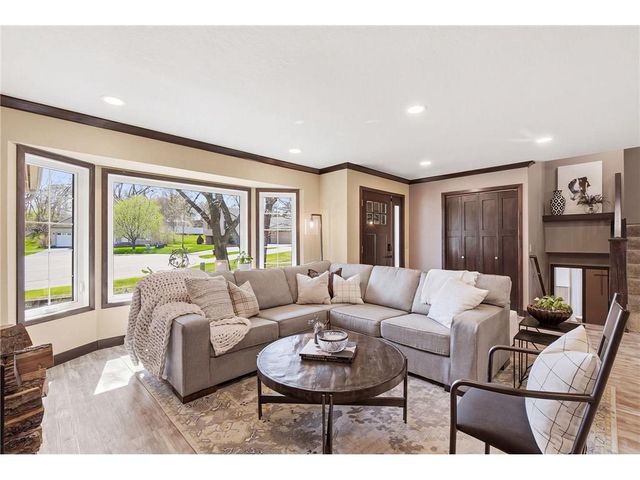 11848 64th Avenue, Maple Grove, MN 55369