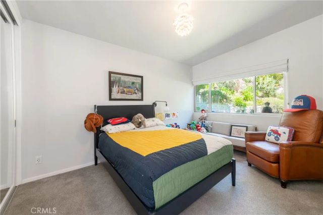 15626 Royal Ridge, Sherman Oaks, CA 91403