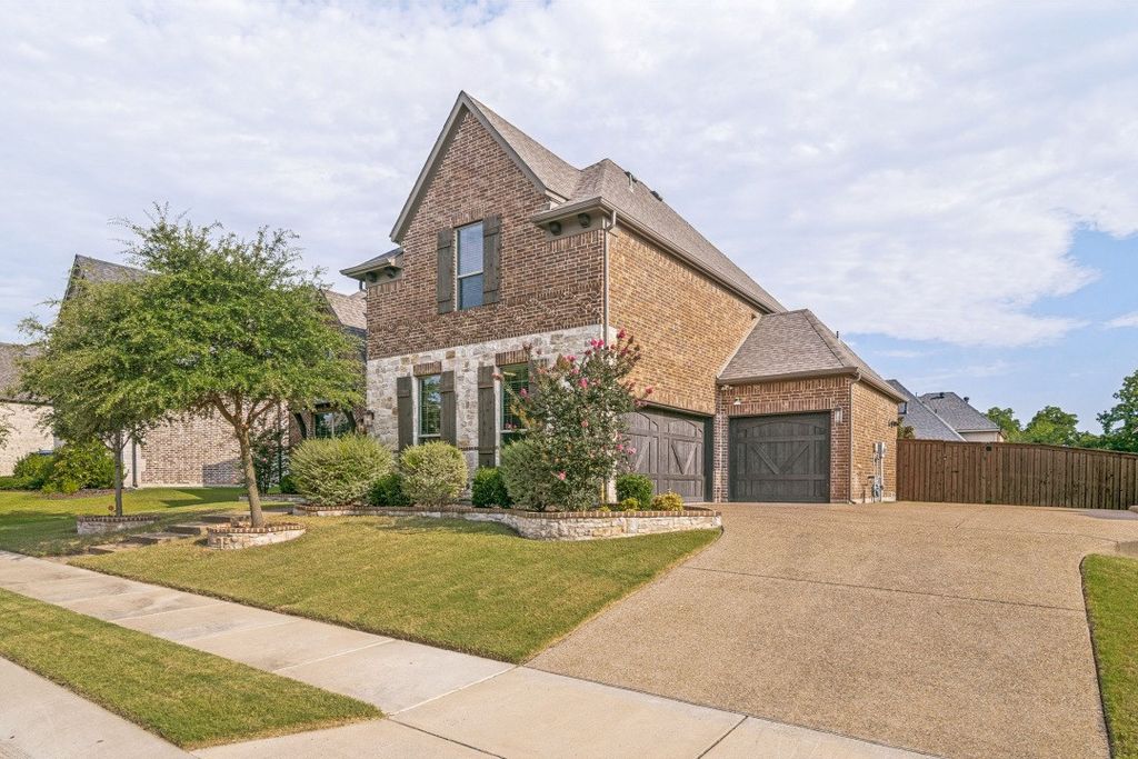 1001 Foxhall Drive, Rockwall, TX 75087