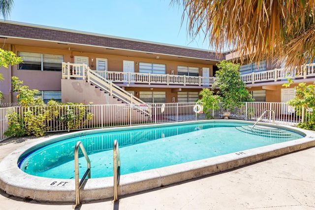 241 SE 9th Ave 104, Pompano Beach, FL 33060