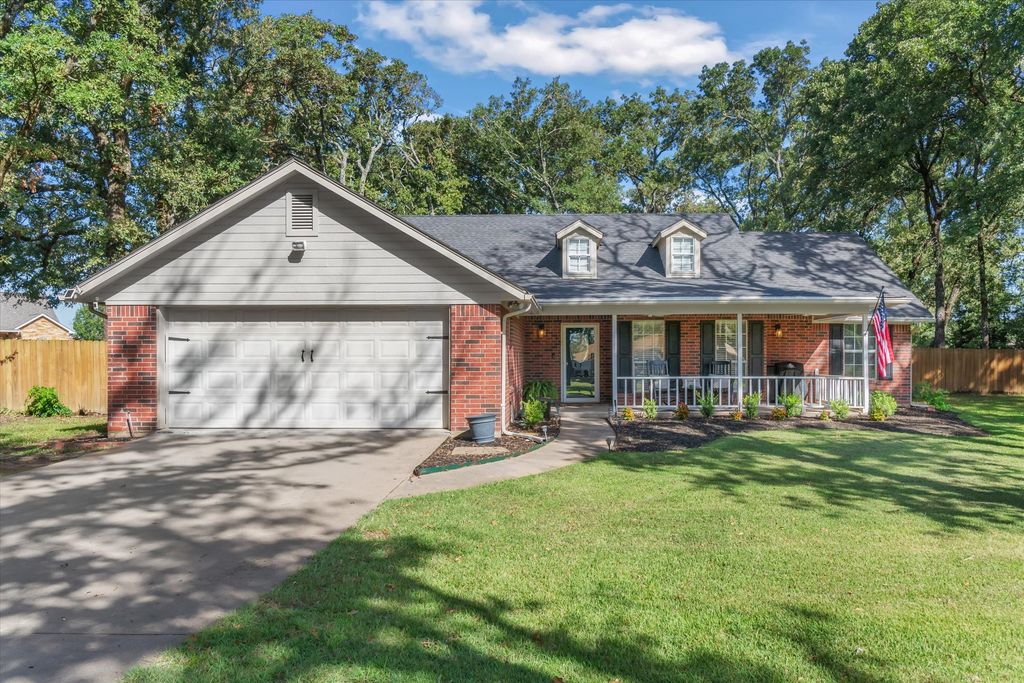 515 Westshore Drive, Wills Point, TX 75169