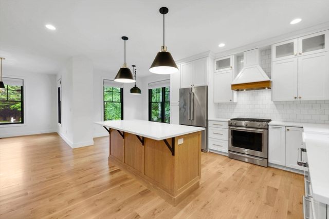 1322 Center St, Ludlow, MA 01056