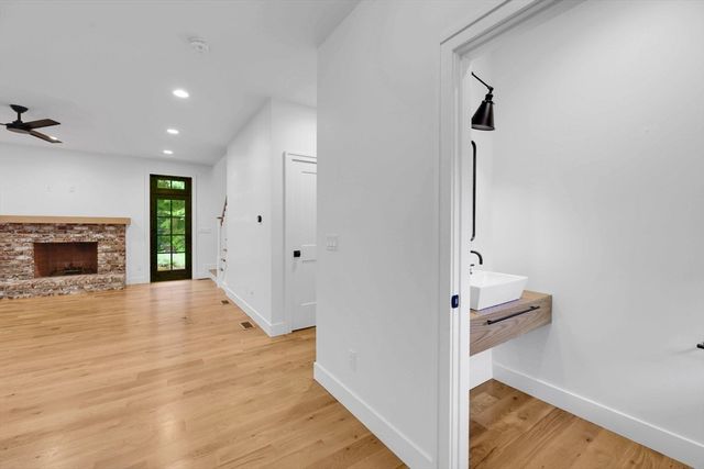 1322 Center St, Ludlow, MA 01056