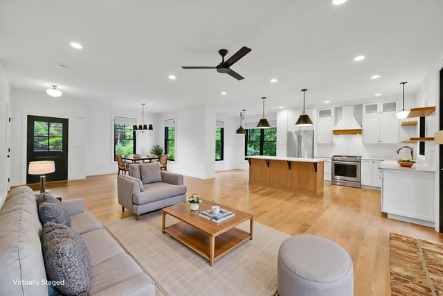 1322 Center St, Ludlow, MA 01056