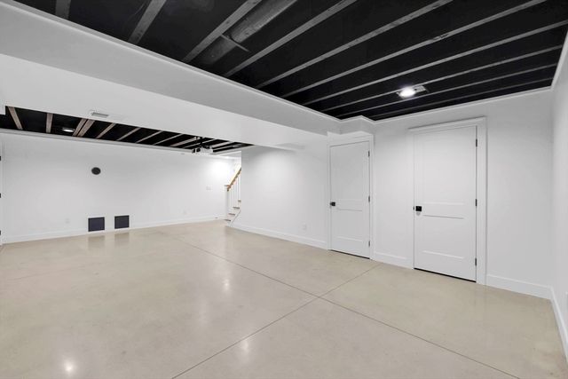 1322 Center St, Ludlow, MA 01056