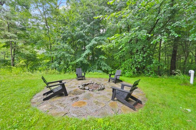 1322 Center St, Ludlow, MA 01056
