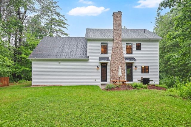 1322 Center St, Ludlow, MA 01056