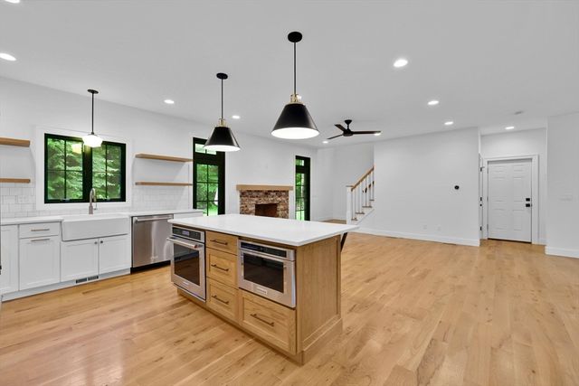 1322 Center St, Ludlow, MA 01056