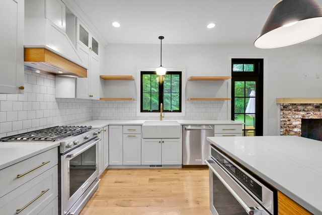 1322 Center St, Ludlow, MA 01056