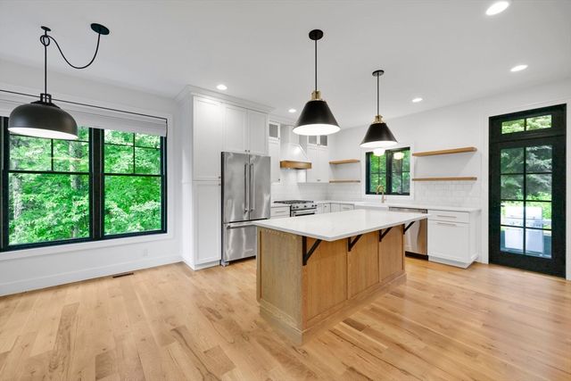 1322 Center St, Ludlow, MA 01056